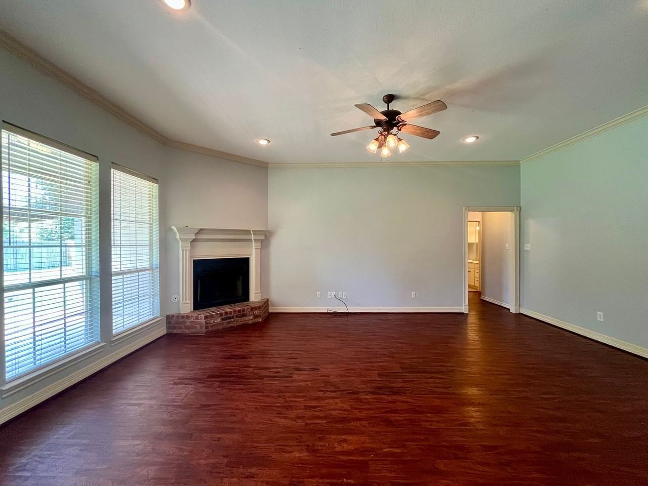 16780 Terrebonne Dr - Photo 5 of 25