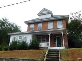 featured image of 601B E Broadway