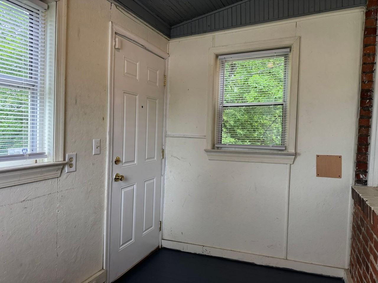 601B E Broadway - Photo 4 of 17