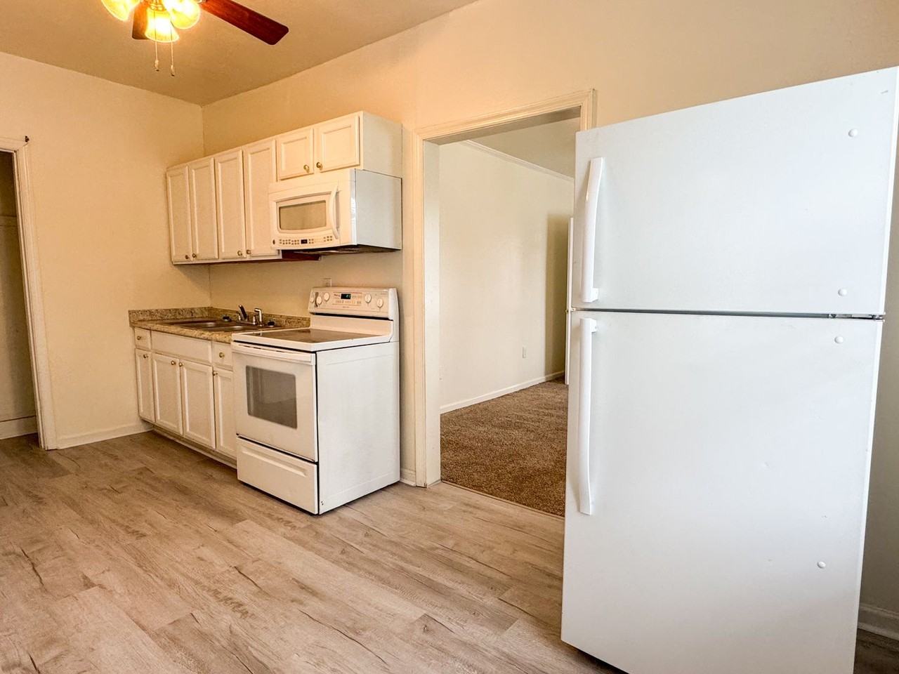 601B E Broadway - Photo 5 of 17
