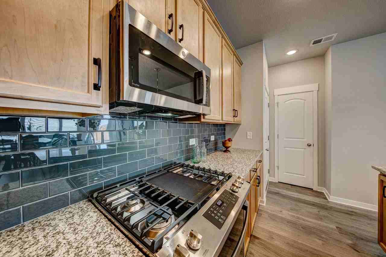 4504 Barrow Ln - Photo 5 of 38