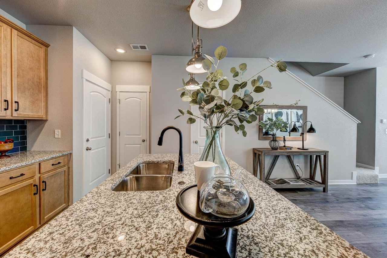 4504 Barrow Ln - Photo 6 of 38