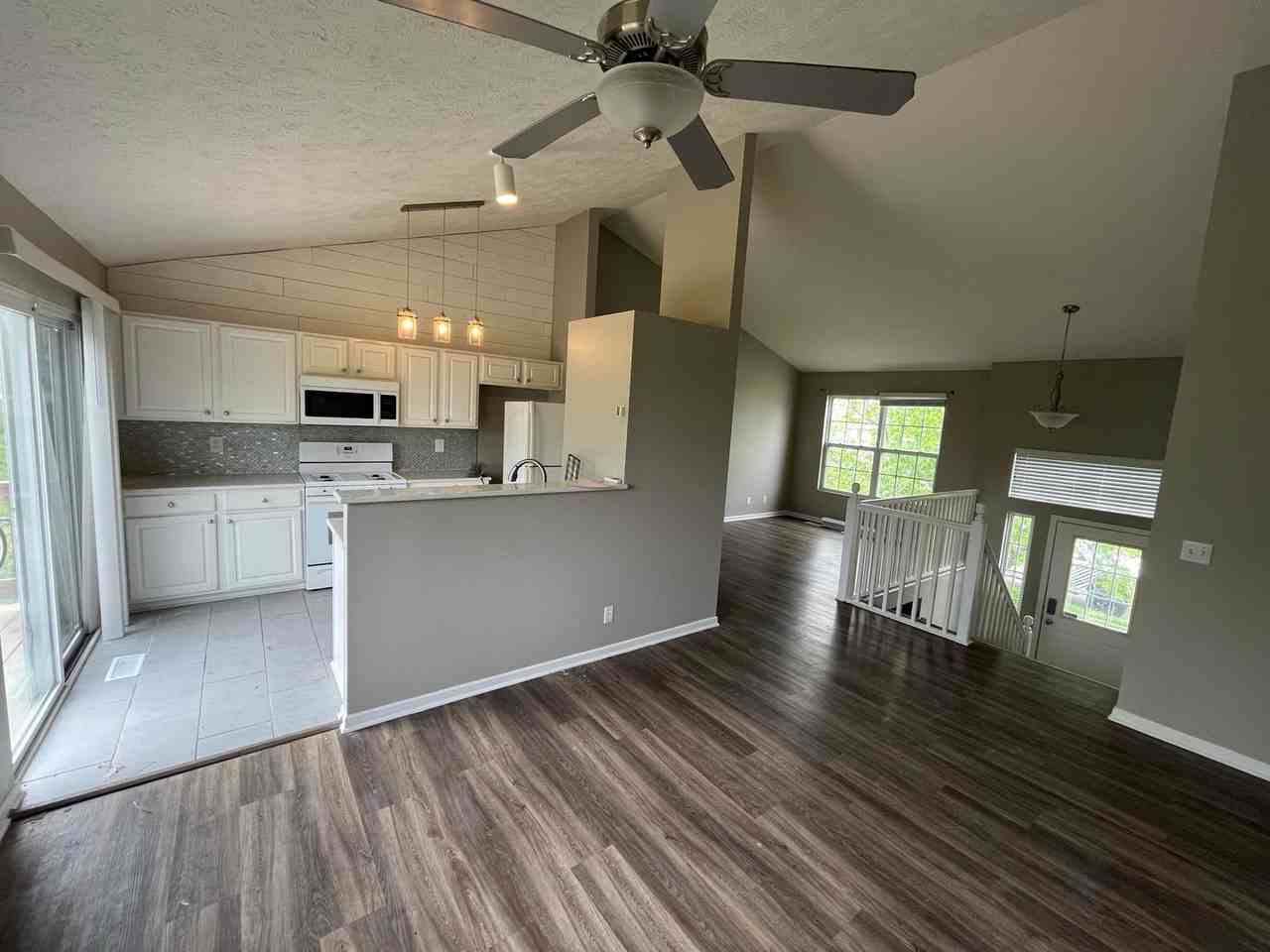 2704 Mesa St - Photo 2 of 12