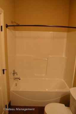 1200 SE Crystal Lake Dr. - Photo 3 of 6