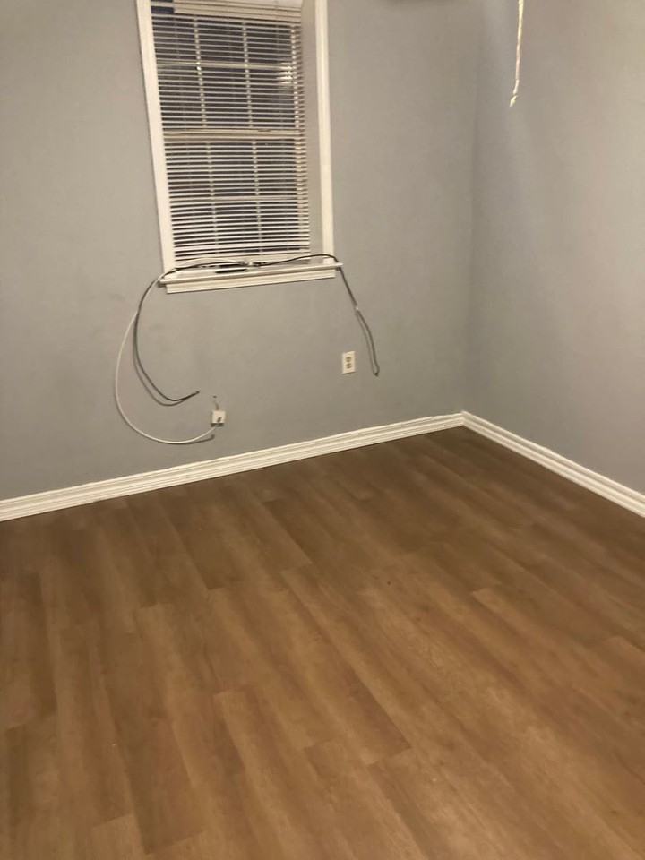 951 Woods St - Photo 2 of 11