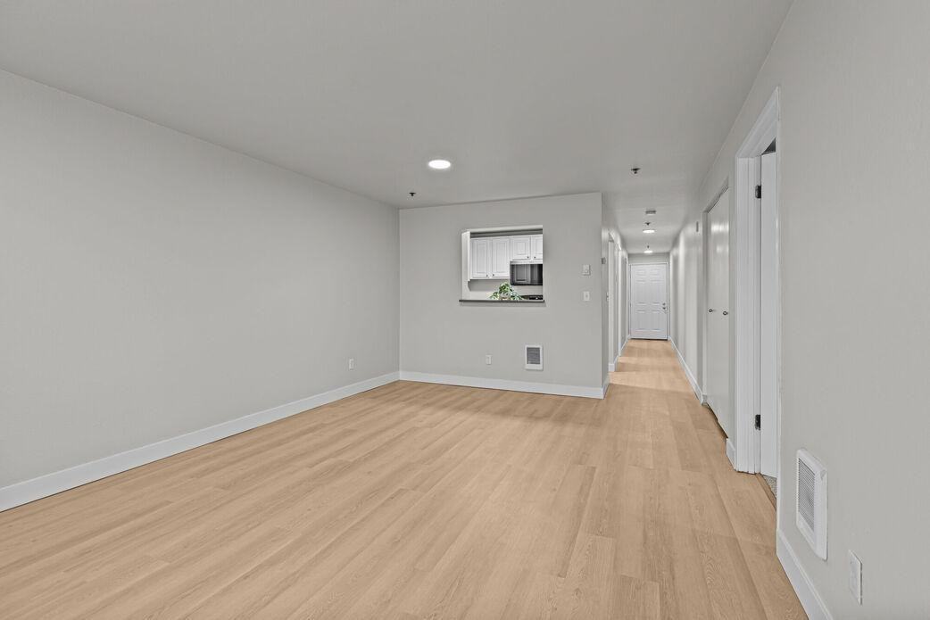 8600 18th Ave W - Photo 4 of 22