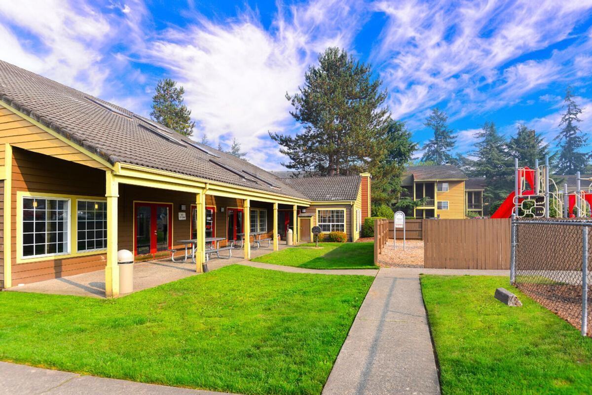 8600 18th Ave W - Photo 5 of 22