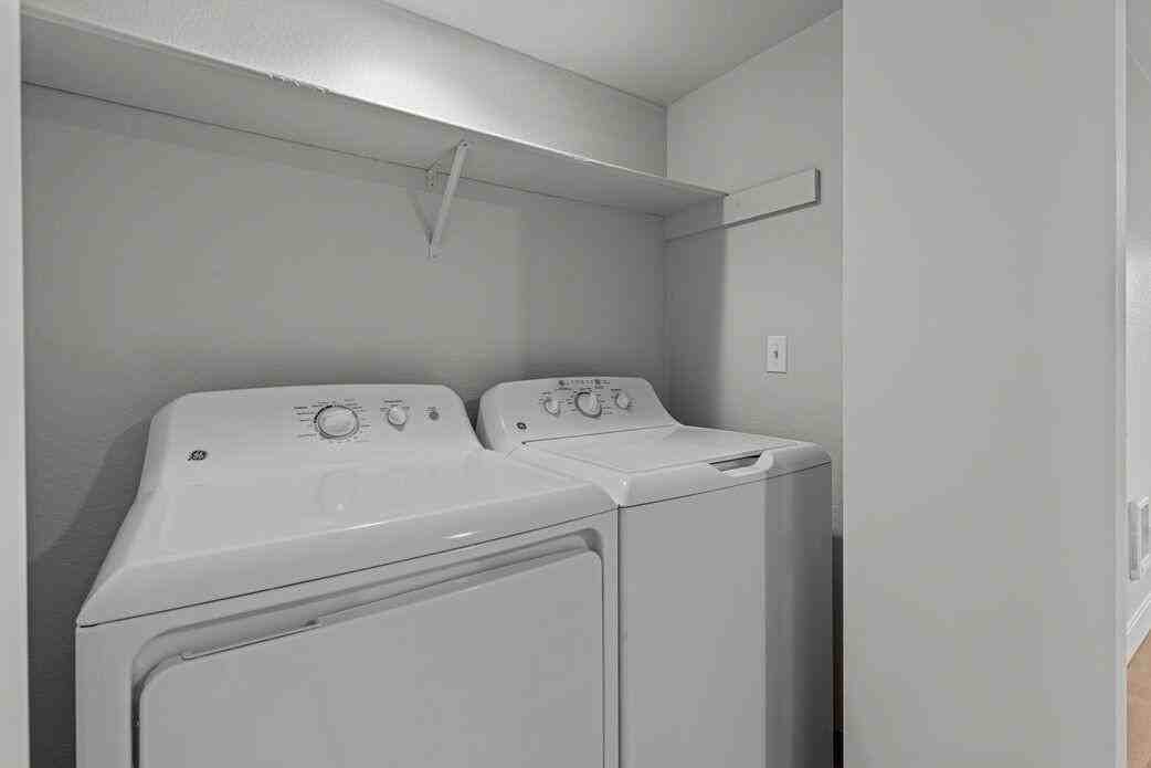 8600 18th Ave W - Photo 2 of 22