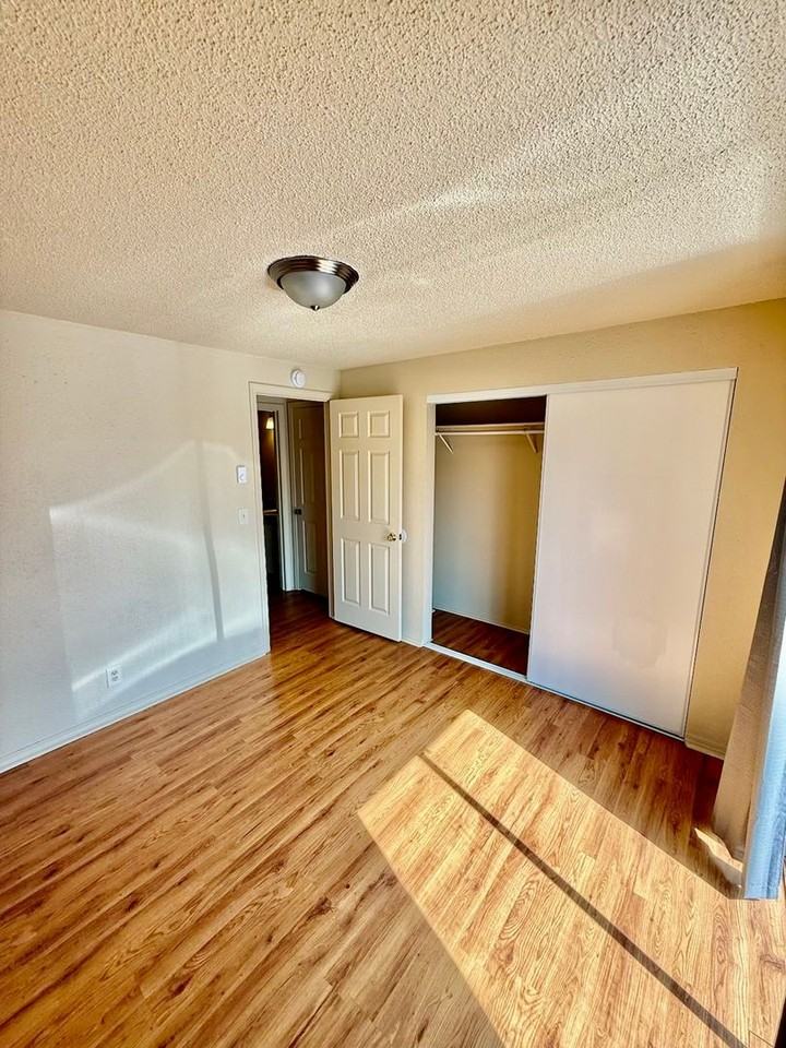 2124 Arthur St #15 - Photo 3 of 11