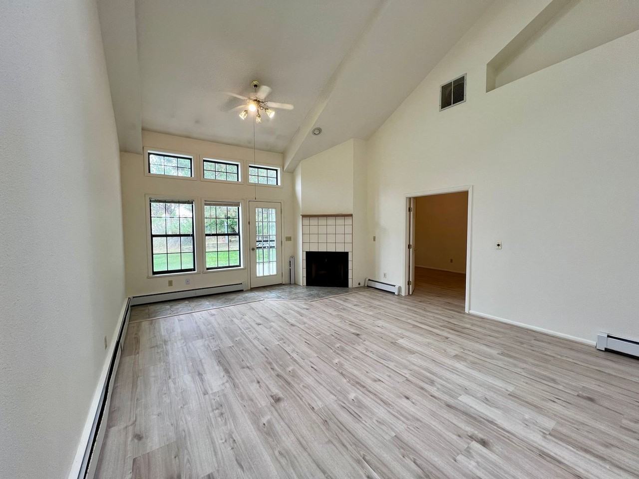 2 W Ridge Ct - Photo 2 of 20