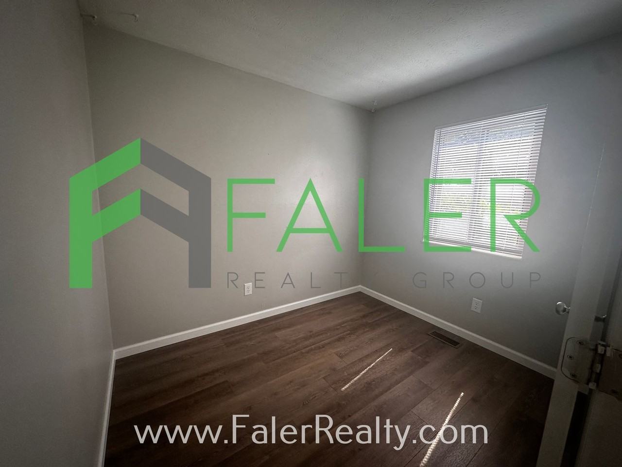 5111 Belle Isle Dr - Photo 4 of 13