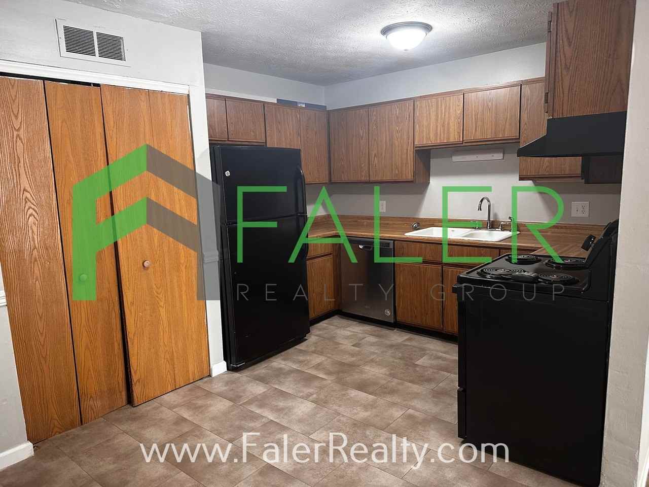 5111 Belle Isle Dr - Photo 5 of 13