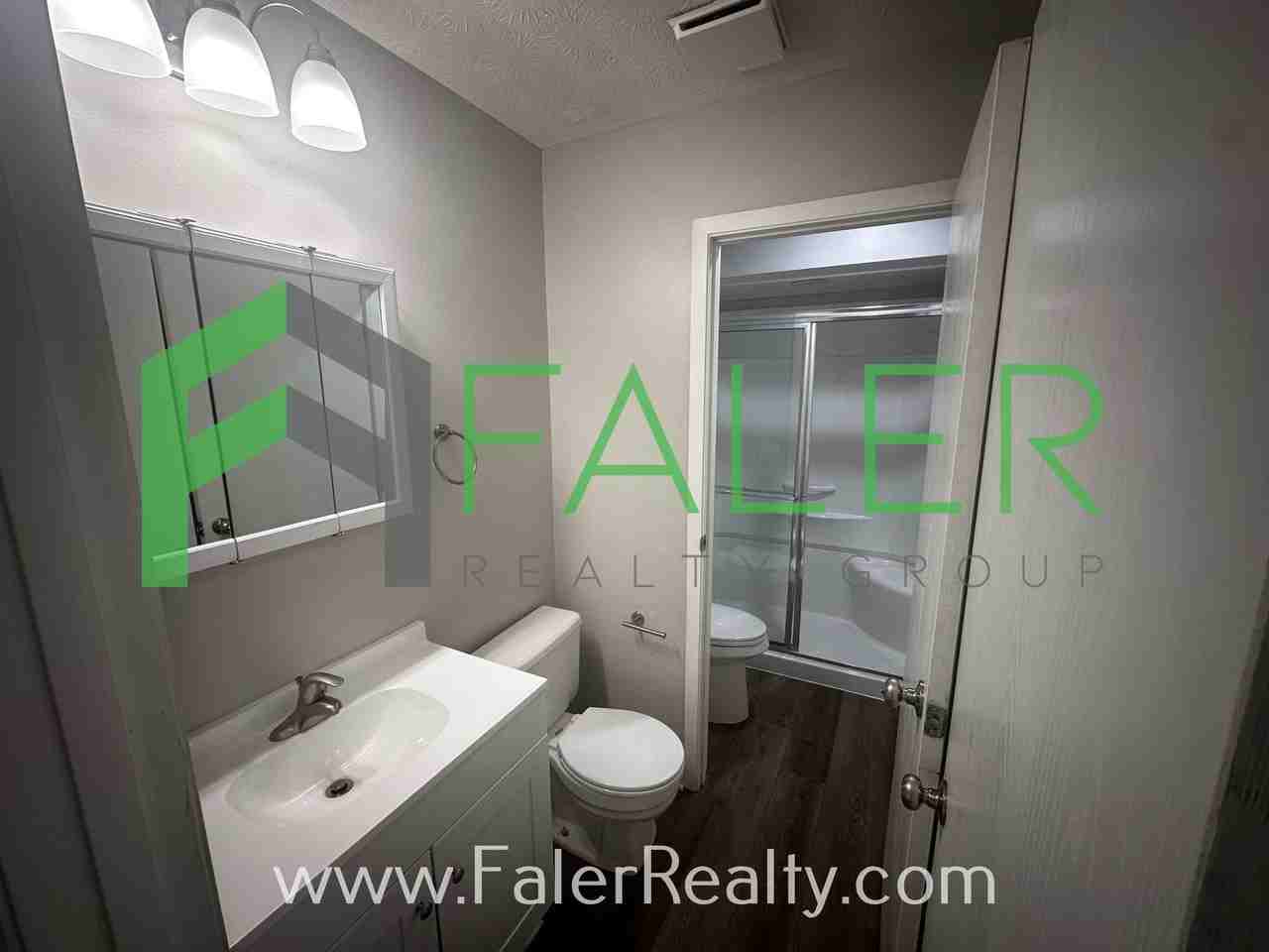 5111 Belle Isle Dr - Photo 6 of 13