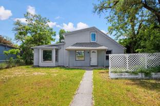 1504 E Queen Ave - Photo 1 of 1