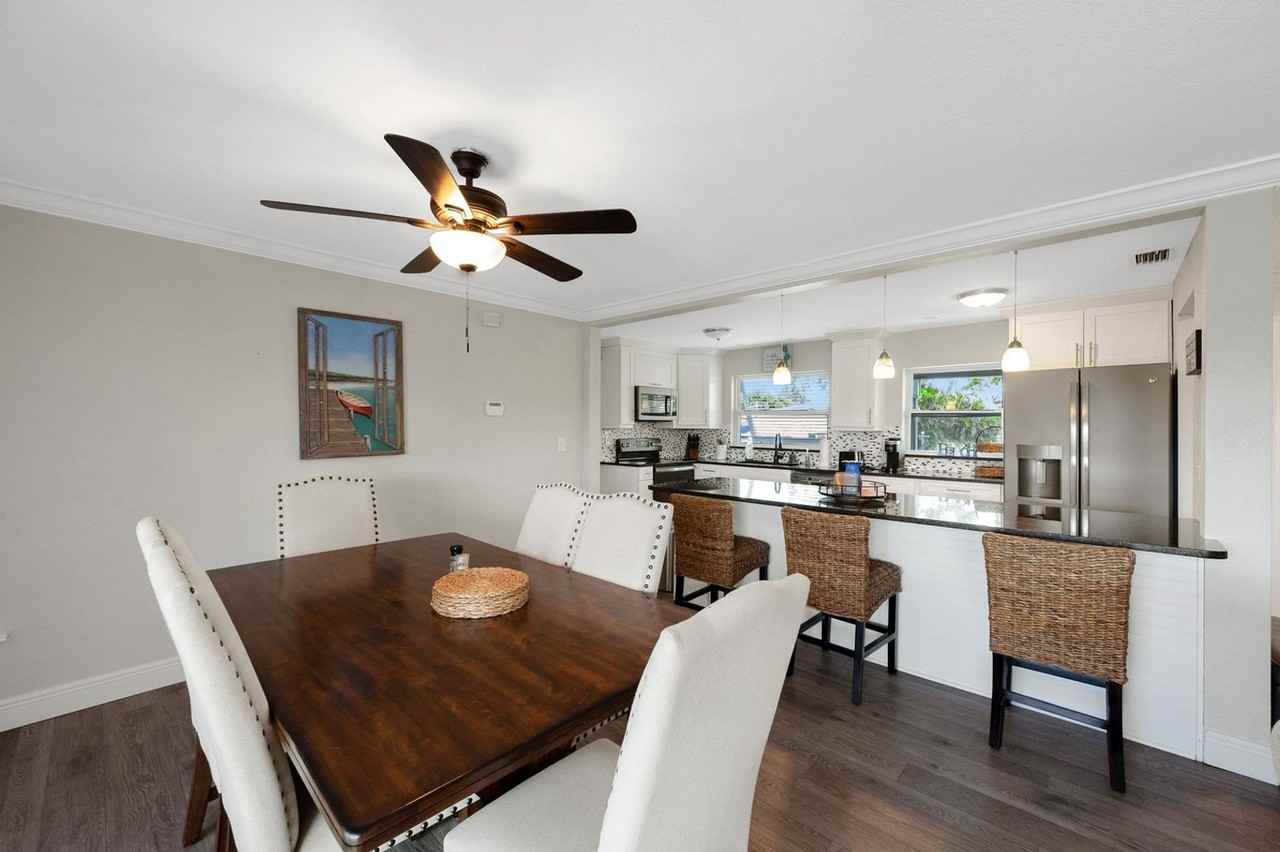1638 Se 28th St - Photo 5 of 36