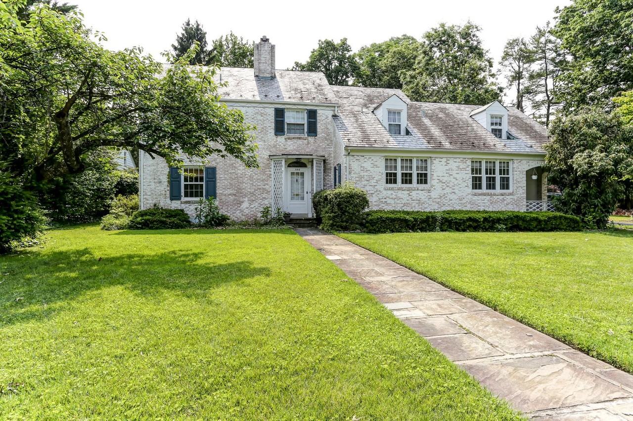 384 N 26th St - Photo 2 of 39