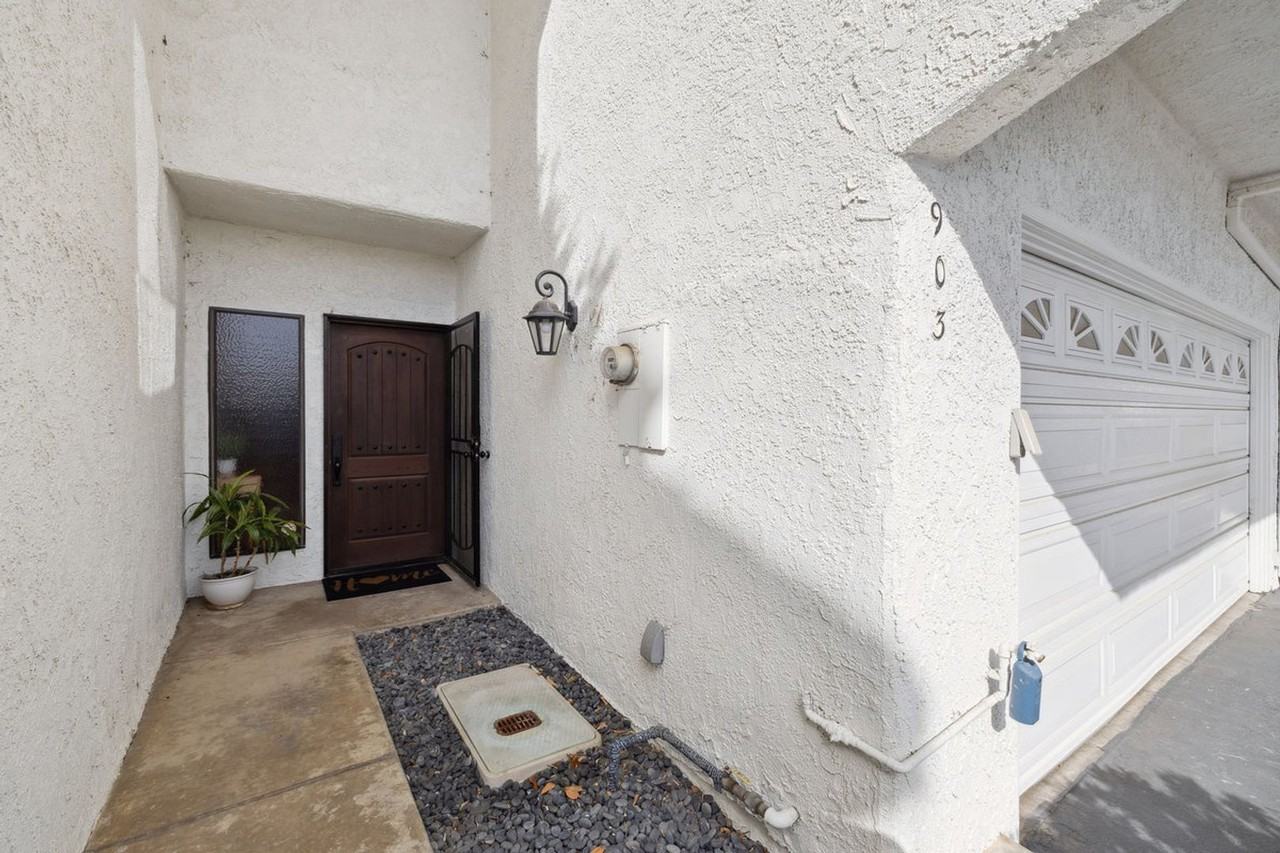 903 Vallecito Dr - Photo 2 of 17