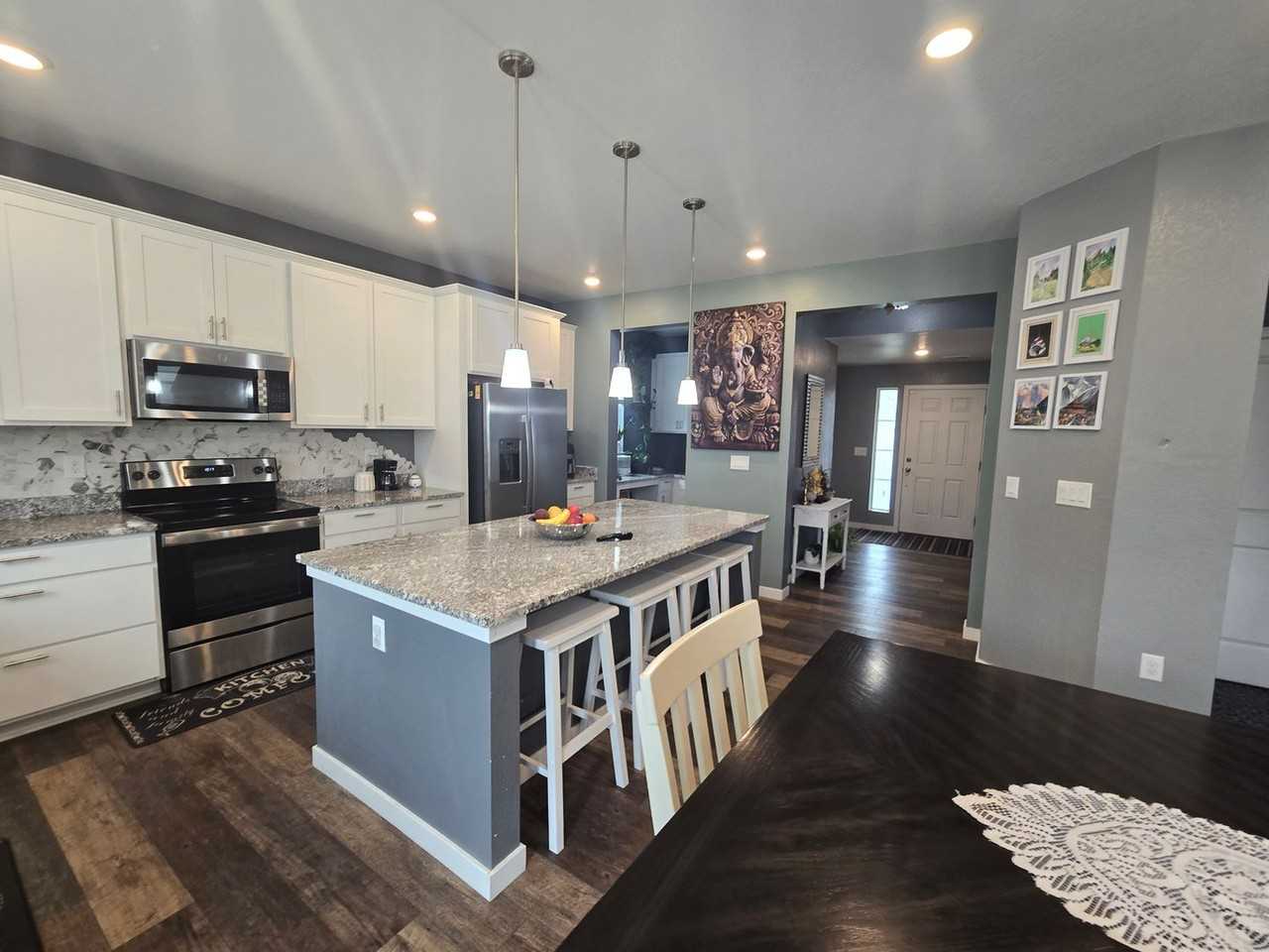 3528 Holly St - Photo 3 of 32