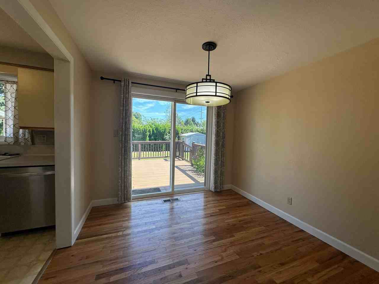 385 Boone Rd Se - Photo 3 of 19