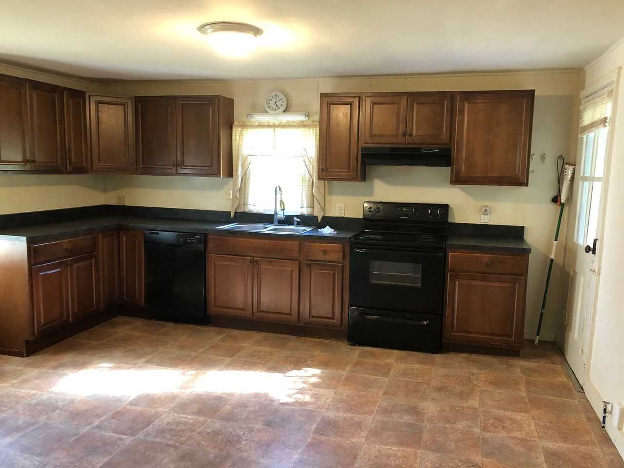 2900 Mt Hermon Rd - Photo 4 of 15