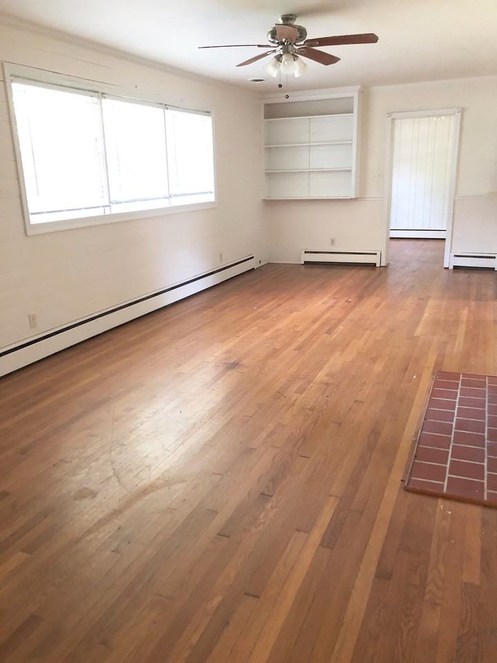 6810 Edmonstone Ave - Photo 3 of 10