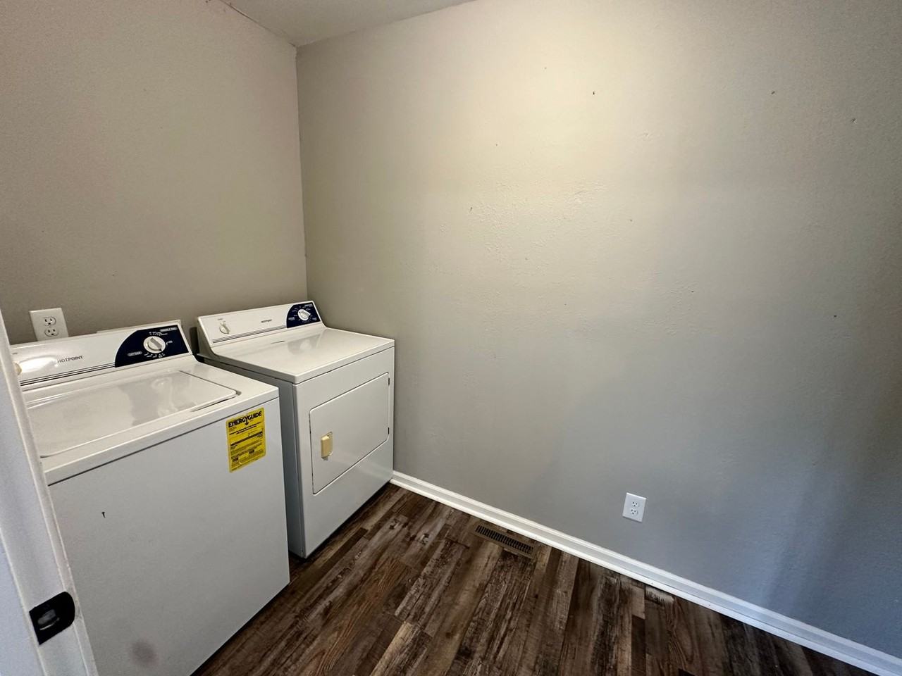 1009 Northwood Dr - Photo 4 of 8