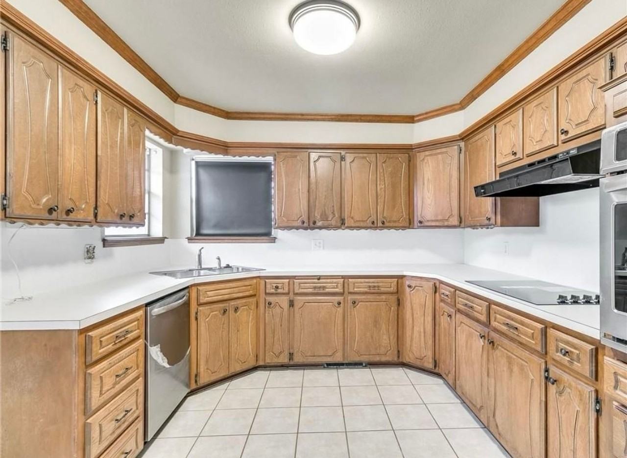 5804 Nw 89th St - Photo 7 of 21