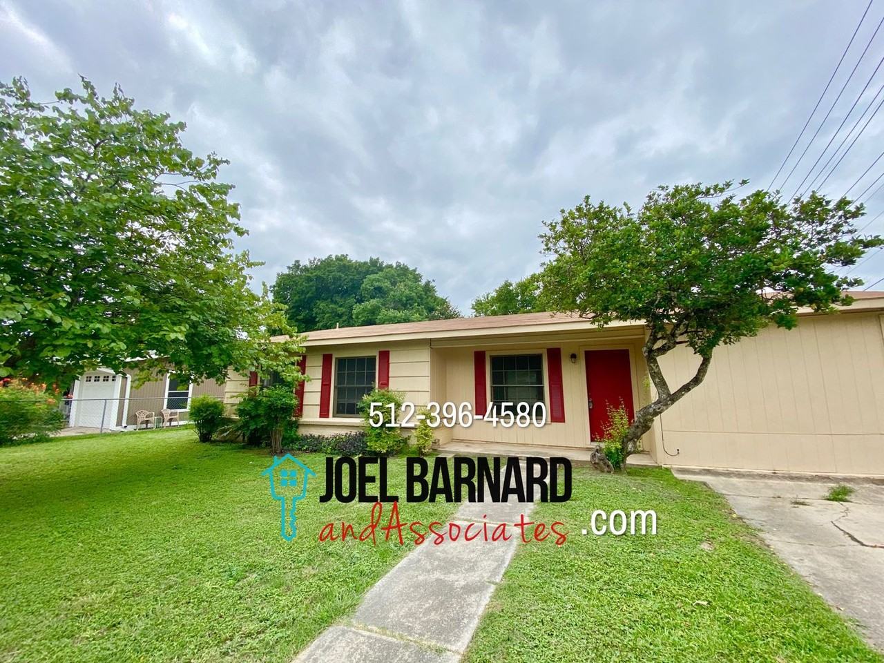 1121 Field St - Photo 2 of 20