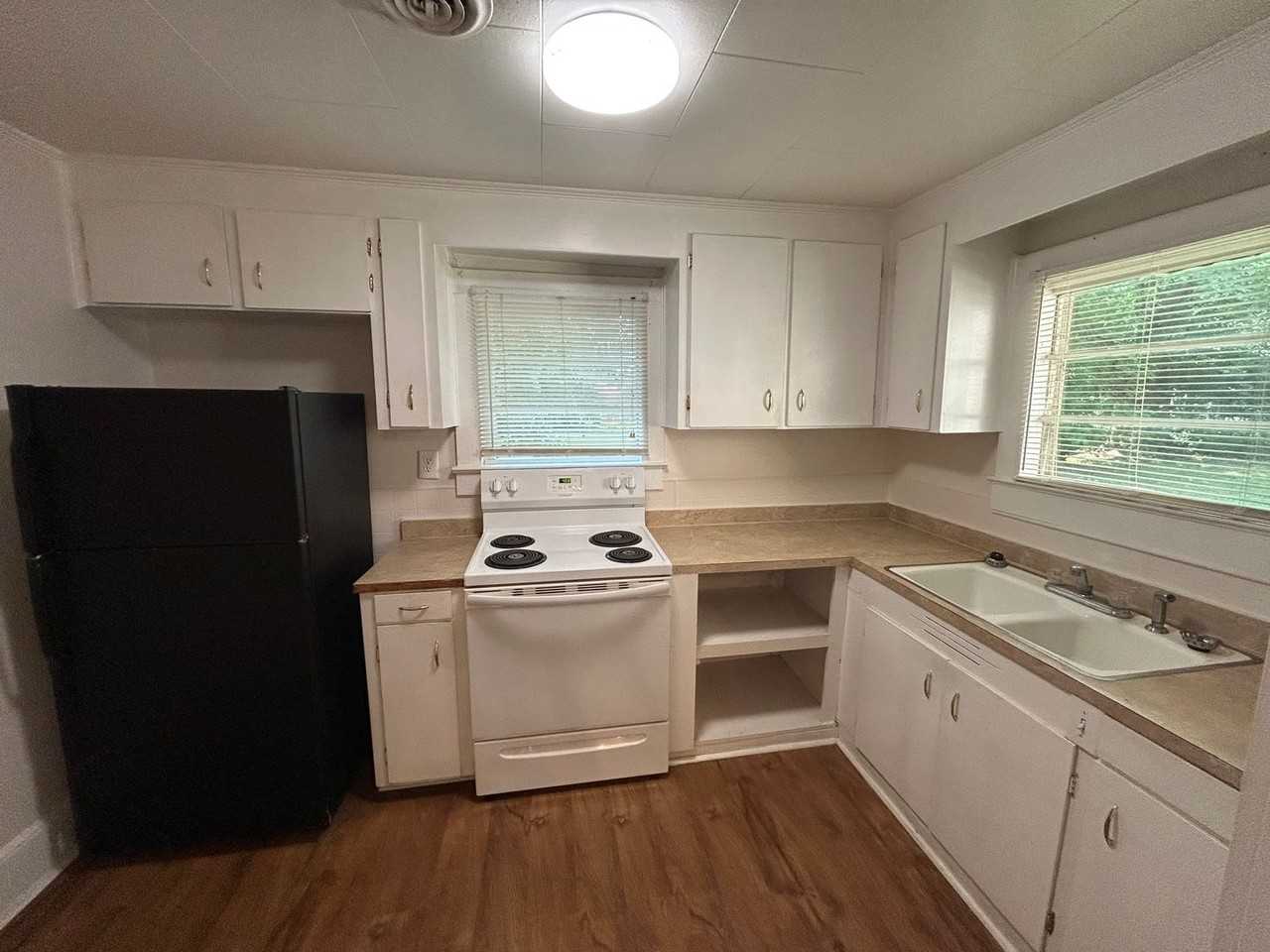 1104 S Petty St - Photo 3 of 12