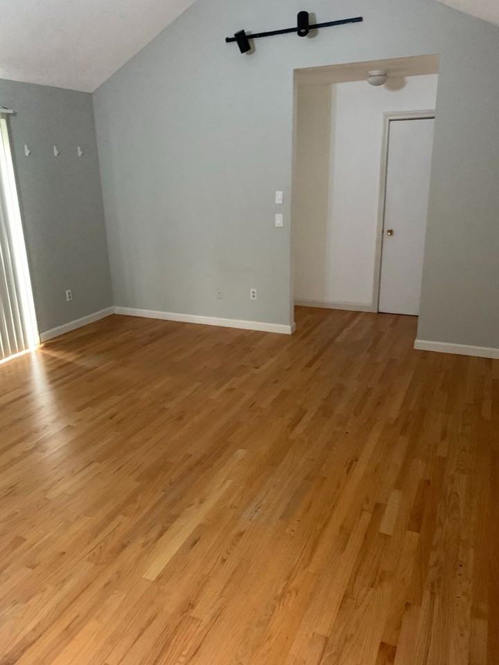 65 Elvree St - Photo 2 of 13