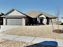 featured image of 2001 Sara Vista Dr