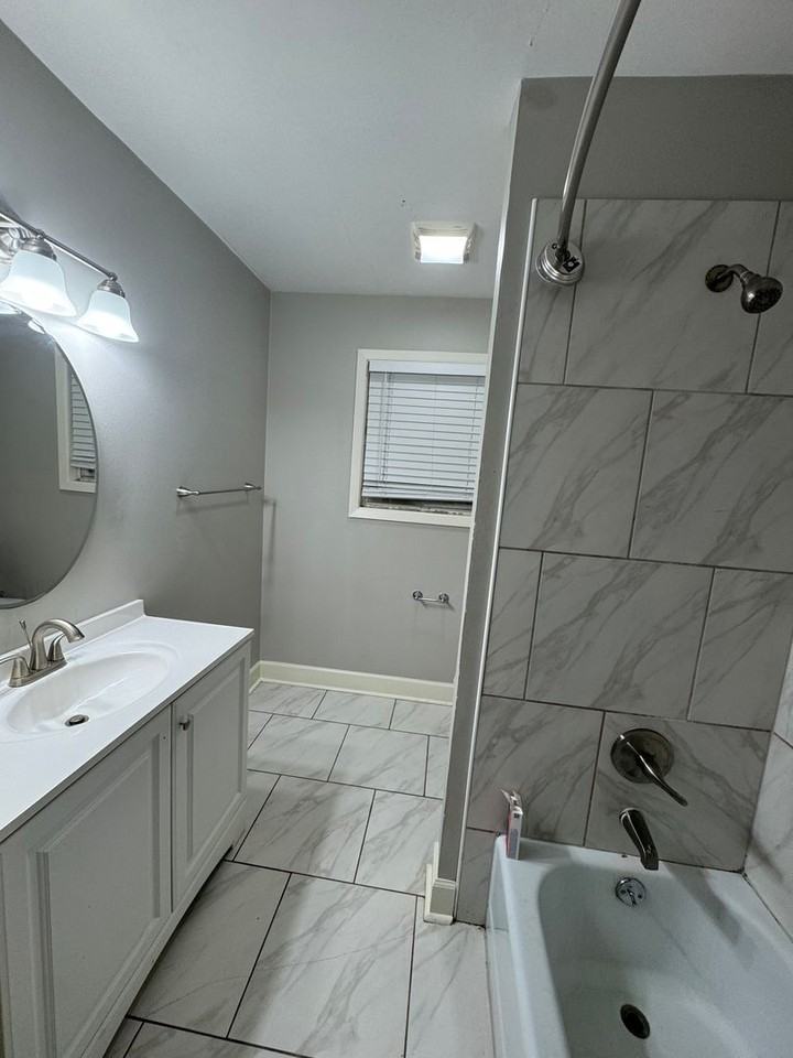 4604 Donnie Ave - Photo 7 of 10