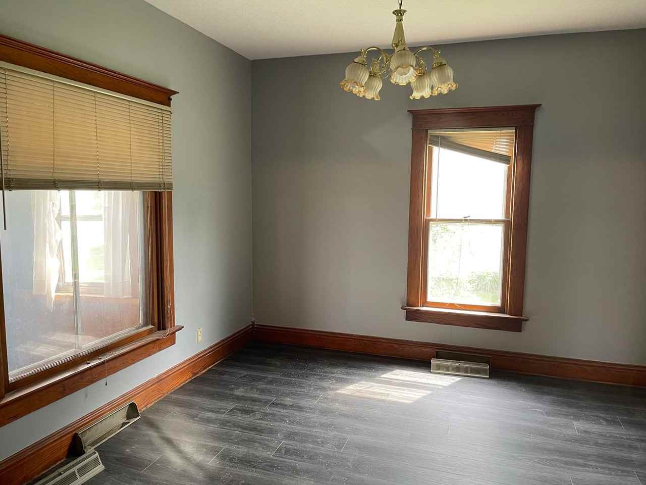 609 Ivy St - Photo 3 of 15