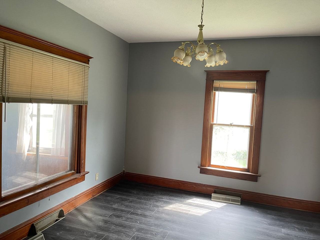 609 Ivy St - Photo 6 of 15