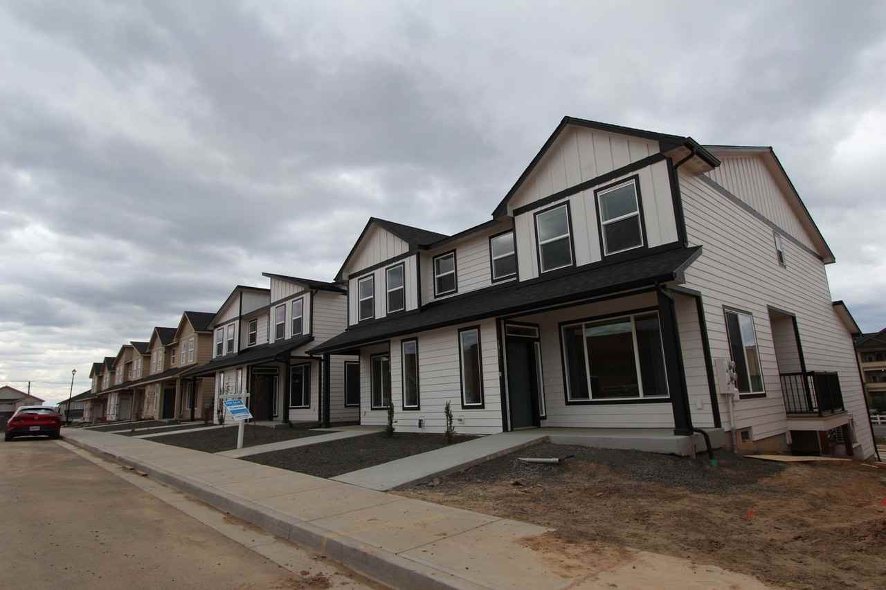 1011 Greenfield Dr - Photo 2 of 22