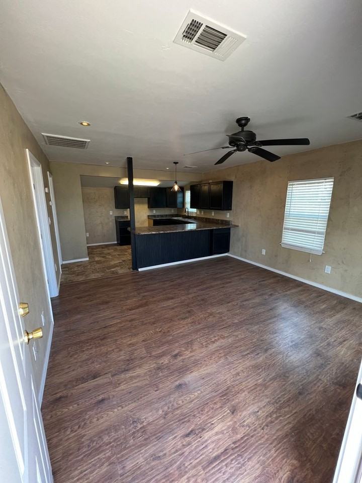 4108 S Washington St - Photo 2 of 10