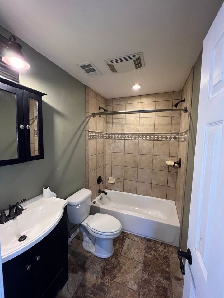 4108 S Washington St - Photo 6 of 10