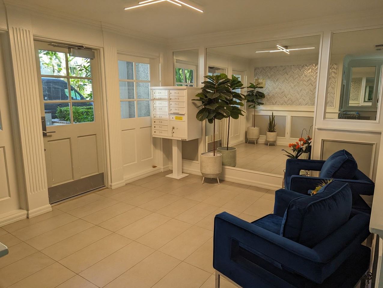 100 N Wetherly Dr #3D - Photo 3 of 32