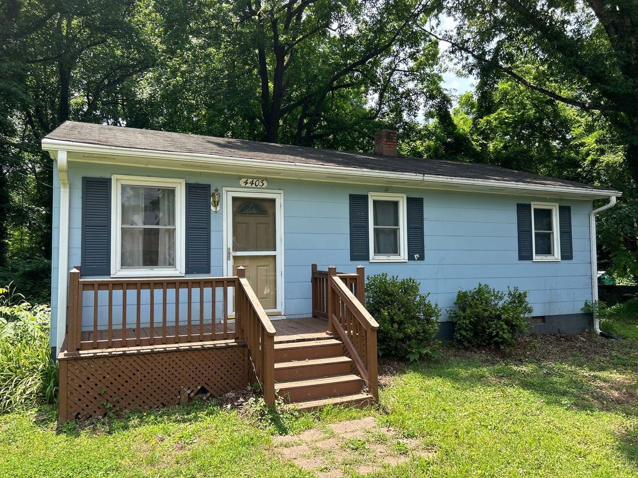 4403 Edgemore Rd - Photo 4 of 30