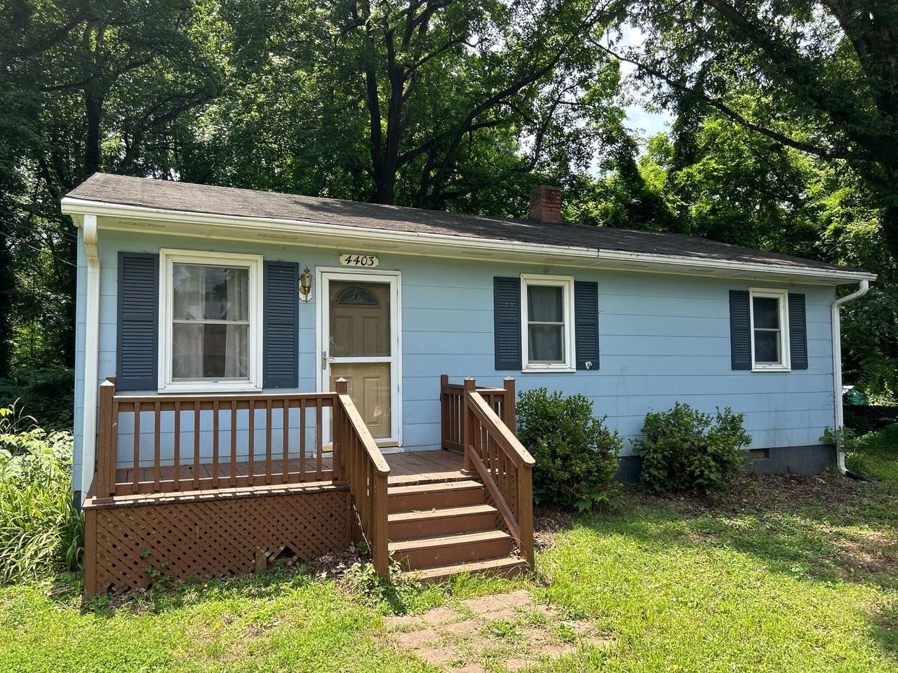 4403 Edgemore Rd - Photo 5 of 30