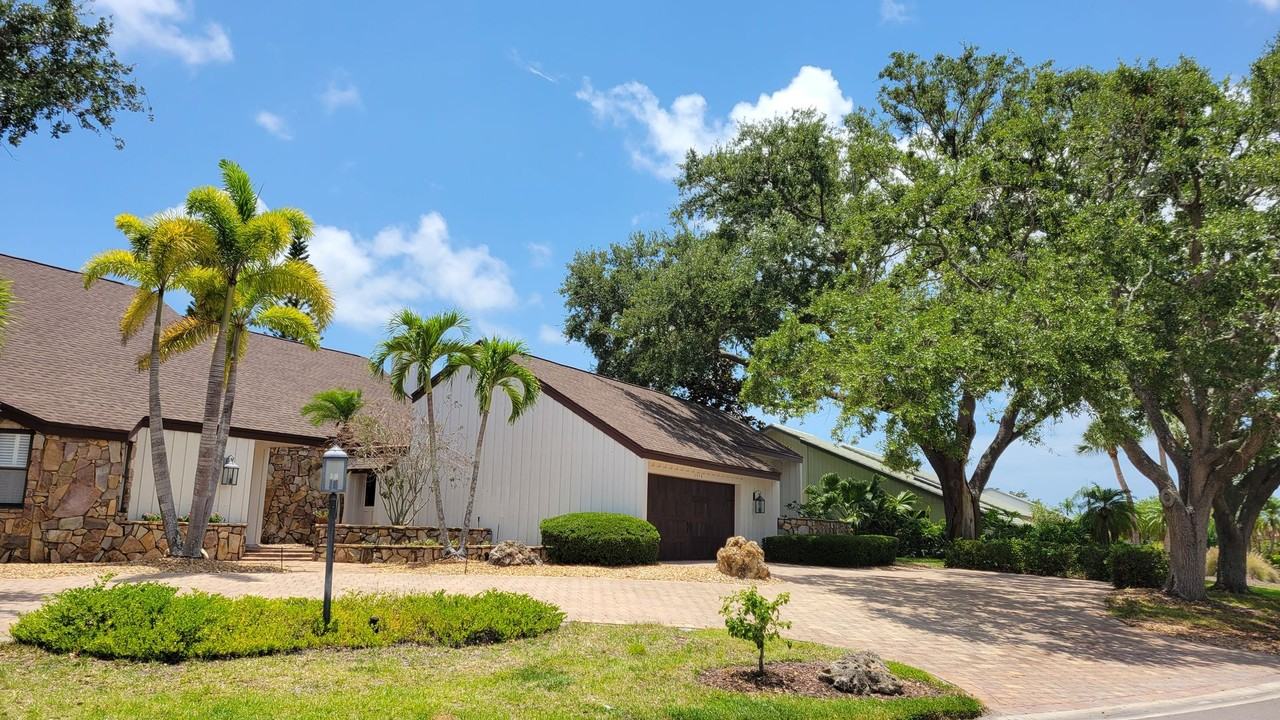 3970 Prairie Dunes Dr - Photo 2 of 36