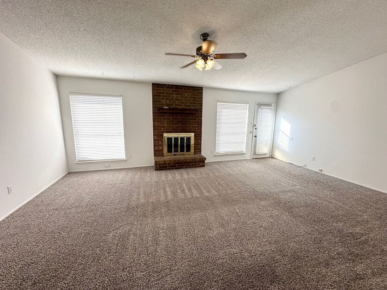 5120 Belaire Dr - Photo 2 of 8