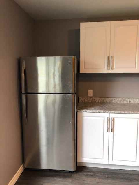 340 Innisfil St #2 - Photo 2 of 10