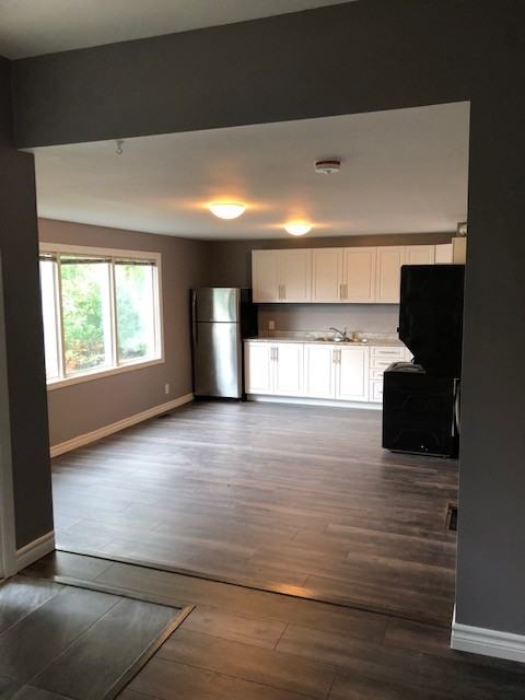 340 Innisfil St #2 - Photo 3 of 10