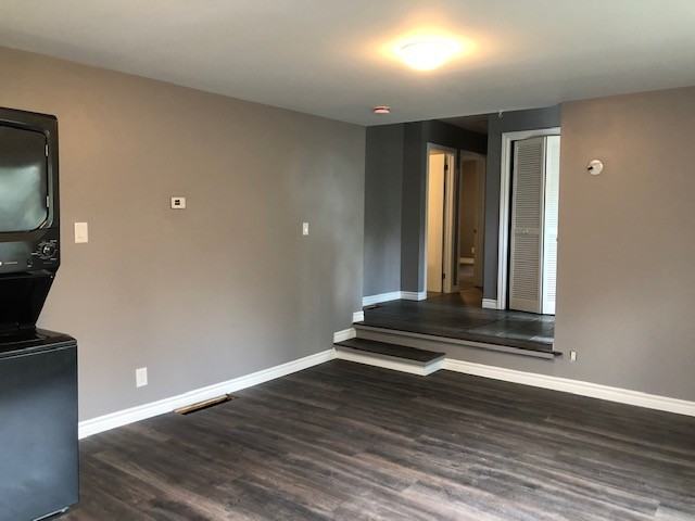 340 Innisfil St #2 - Photo 4 of 10