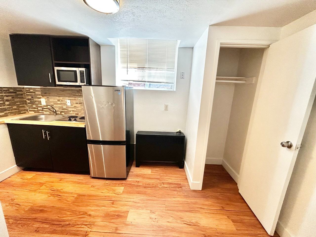 Plaza West - Photo 4 of 29