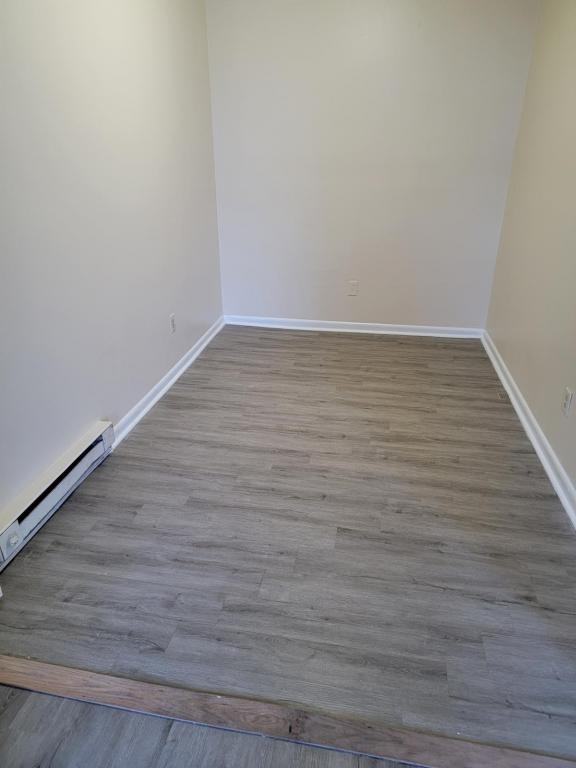 141 Division St - Photo 5 of 8
