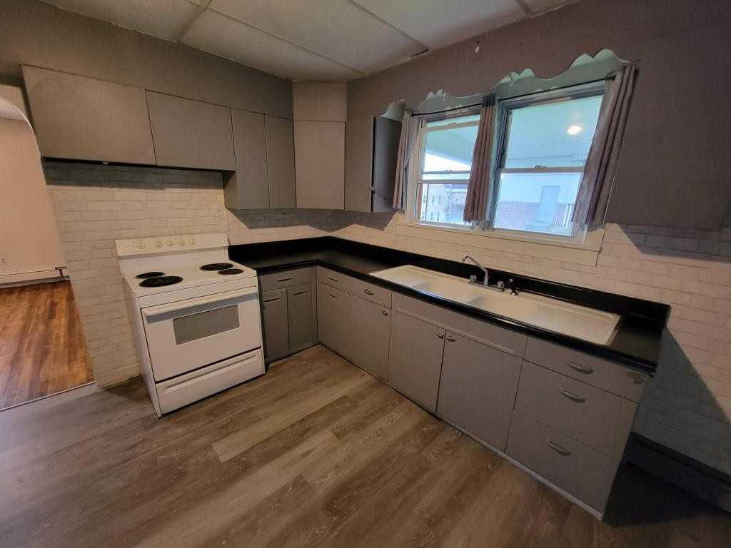 48 Elizabeth St #1st Fl - Photo 4 of 5