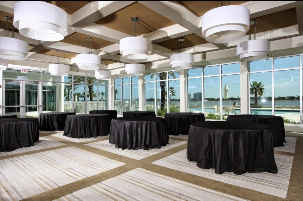 231 Riverside Dr - Photo 2 of 22