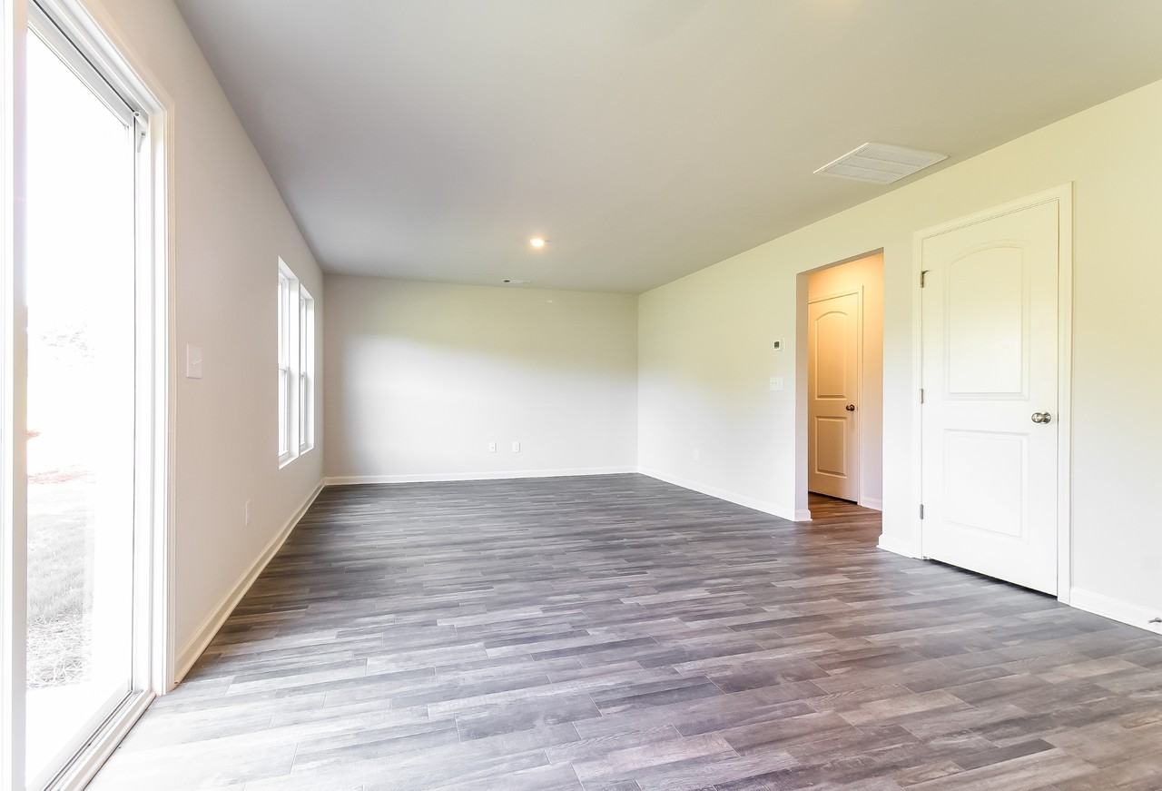 681 Tacoma Trl - Photo 3 of 17